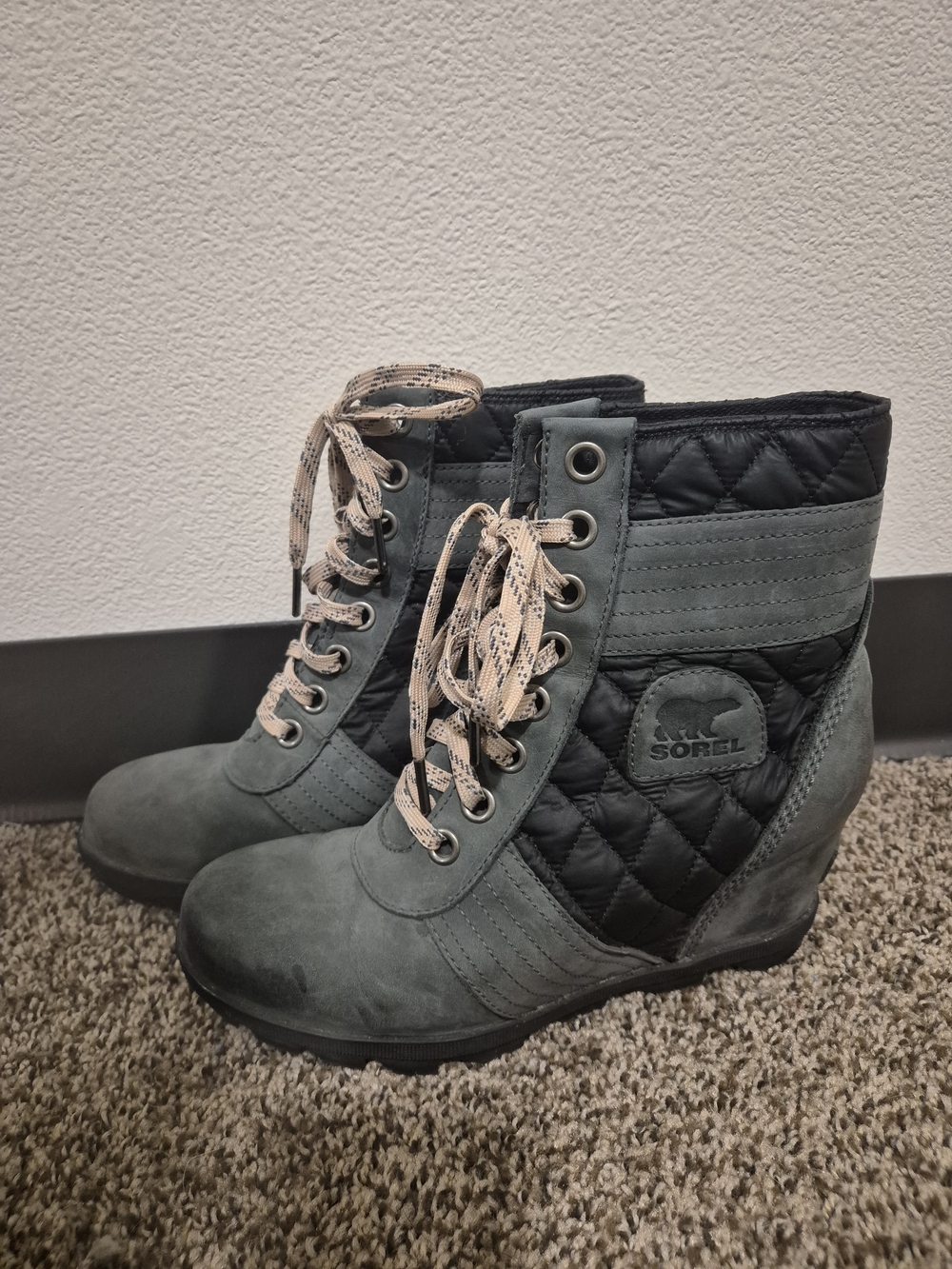 Sorel Slate Lexie Leather Wedge Boots Grey Black Quilted Size 9